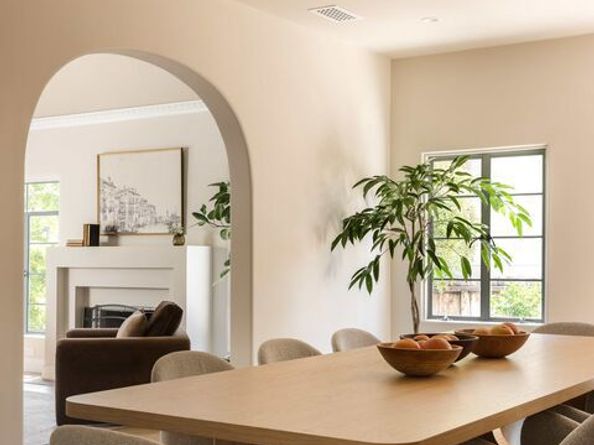 2449 N Commonwealth Avenue, Los Angeles CA 90027