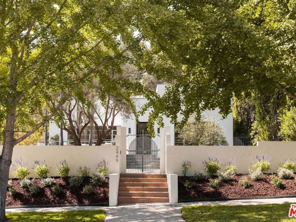 2449 N Commonwealth Avenue, Los Angeles CA 90027