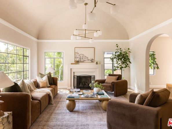 2449 N Commonwealth Avenue, Los Angeles CA 90027