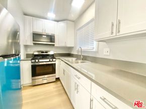 5724 La Mirada Avenue, Los Angeles CA 90038