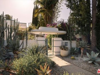 947 N Martel Avenue