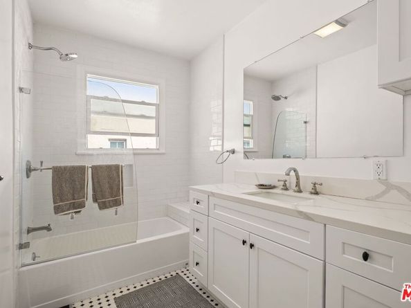 1556 S Ogden Drive, Los Angeles CA 90019