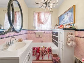 1556 S Ogden Drive, Los Angeles CA 90019