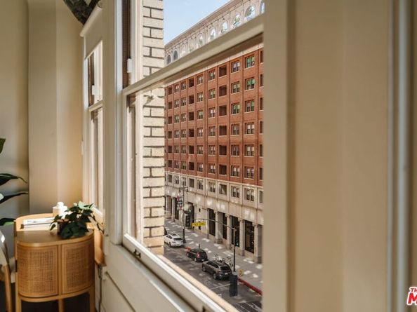 939 S Broadway 404, Los Angeles CA 90015