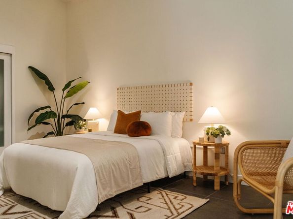 939 S Broadway 404, Los Angeles CA 90015