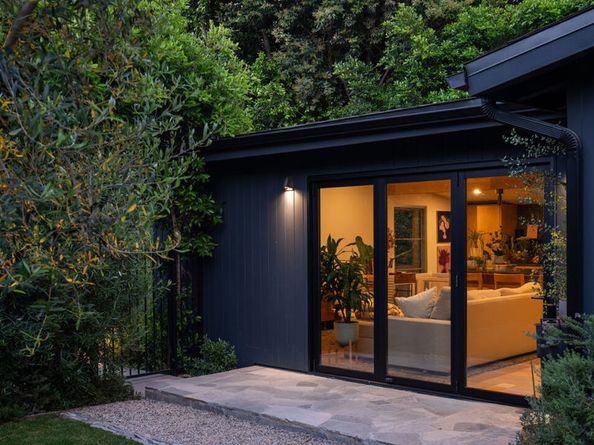 4157 Sunswept Drive, Studio City CA 91604