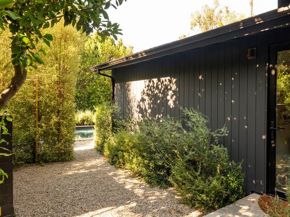 4157 Sunswept Drive, Studio City CA 91604