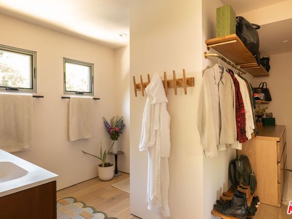 4157 Sunswept Drive, Studio City CA 91604