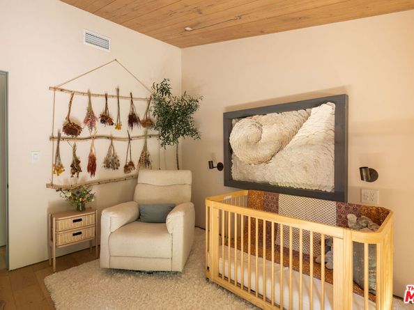 4157 Sunswept Drive, Studio City CA 91604