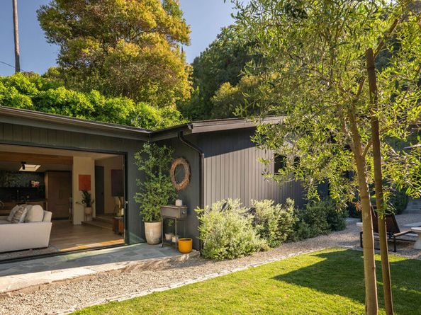 4157 Sunswept Drive, Studio City CA 91604