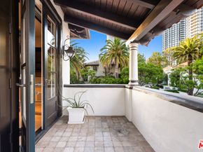 10288 Century Woods Drive, Los Angeles CA 90067