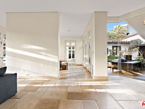 10288 Century Woods Drive, Los Angeles CA 90067