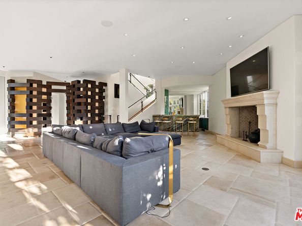 10288 Century Woods Drive, Los Angeles CA 90067