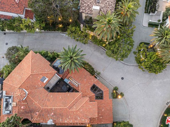 10288 Century Woods Drive, Los Angeles CA 90067