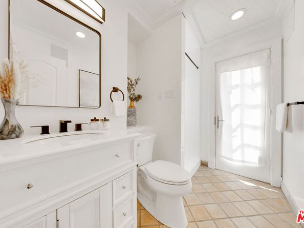 900 S Ridgeley Drive, Los Angeles CA 90036