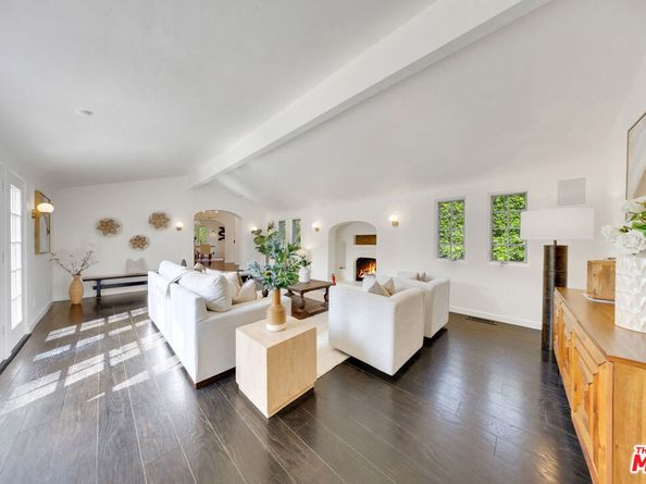 900 S Ridgeley Drive, Los Angeles CA 90036