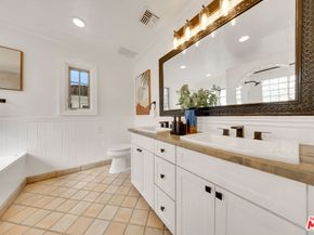 900 S Ridgeley Drive, Los Angeles CA 90036
