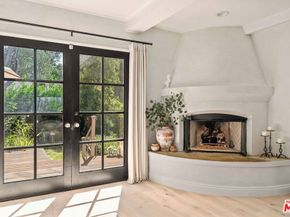 3339 Bennett Drive, Los Angeles CA 90068