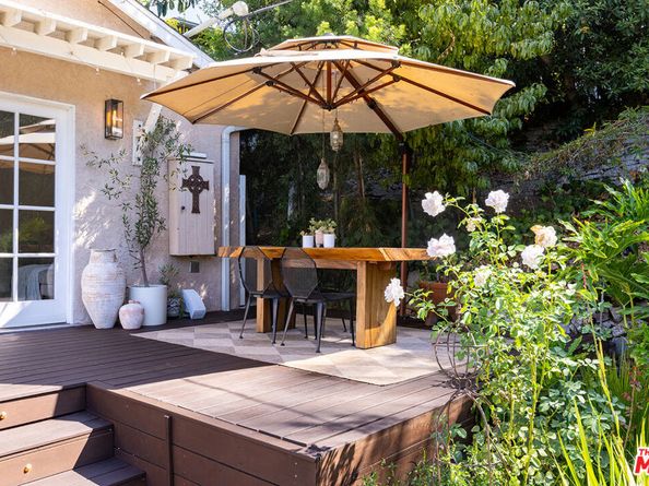 3339 Bennett Drive, Los Angeles CA 90068
