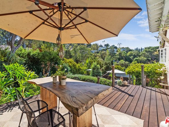 3339 Bennett Drive, Los Angeles CA 90068