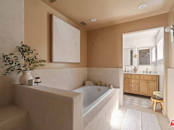 3339 Bennett Drive, Los Angeles CA 90068