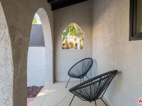 4215 S Norton Avenue, Los Angeles CA 90008