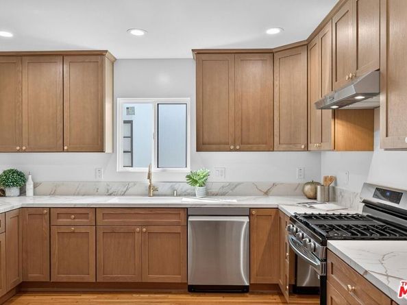 4215 S Norton Avenue, Los Angeles CA 90008