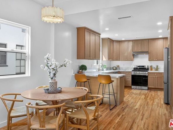 4215 S Norton Avenue, Los Angeles CA 90008