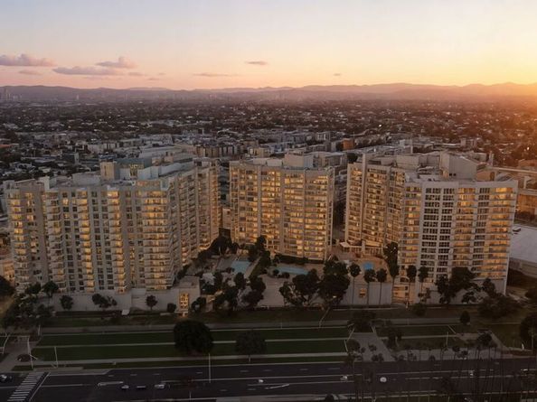 13700 Marina Pointe Drive 318, Marina Del Rey CA 90292