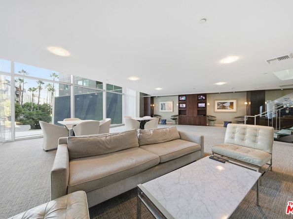 13700 Marina Pointe Drive 318, Marina Del Rey CA 90292