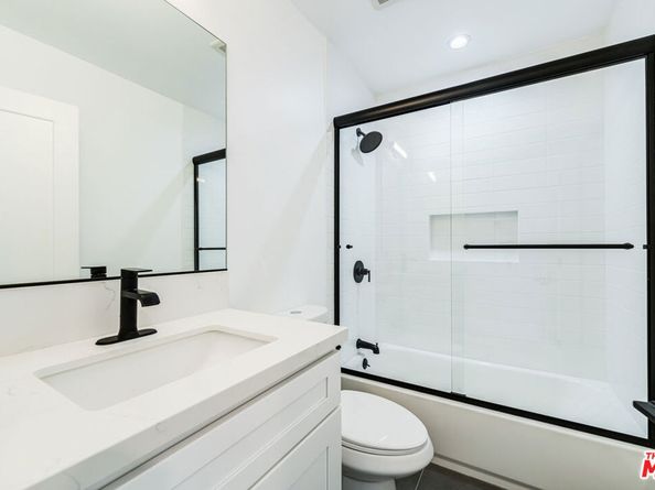 7020 Schroll Street, Lakewood CA 90713