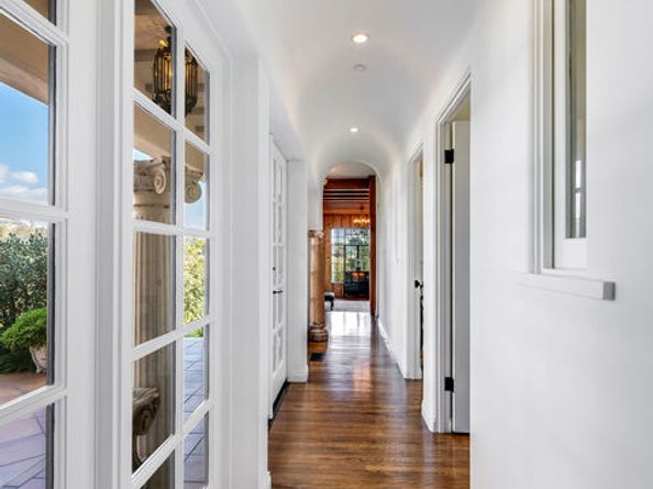 1046 Chautauqua Boulevard, Pacific Palisades CA 90272