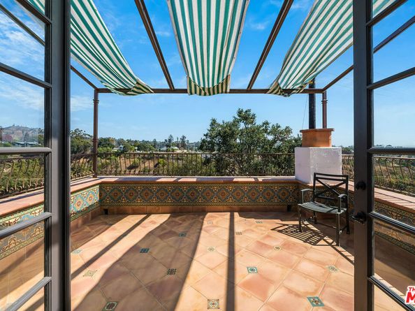 1046 Chautauqua Boulevard, Pacific Palisades CA 90272