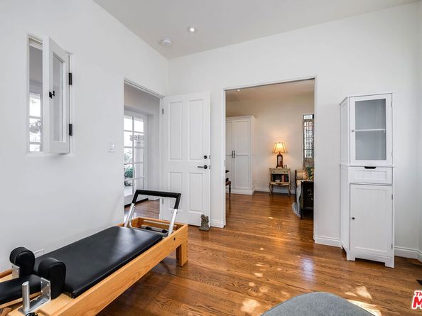 1046 Chautauqua Boulevard, Pacific Palisades CA 90272