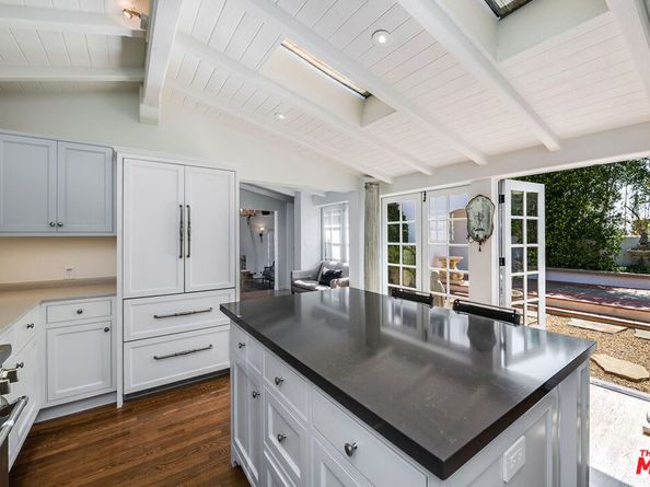 1046 Chautauqua Boulevard, Pacific Palisades CA 90272