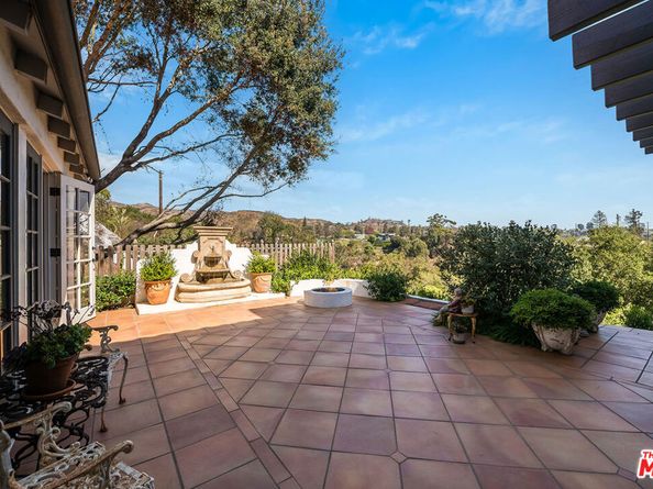 1046 Chautauqua Boulevard, Pacific Palisades CA 90272