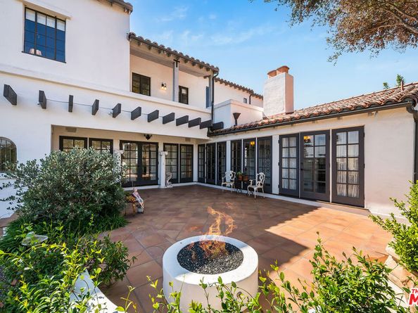 1046 Chautauqua Boulevard, Pacific Palisades CA 90272