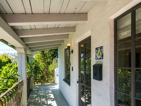 1046 Chautauqua Boulevard, Pacific Palisades CA 90272