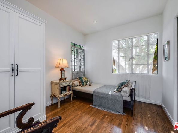 1046 Chautauqua Boulevard, Pacific Palisades CA 90272