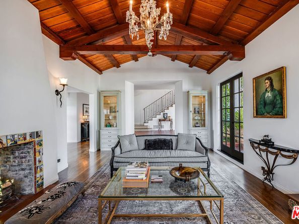 1046 Chautauqua Boulevard, Pacific Palisades CA 90272