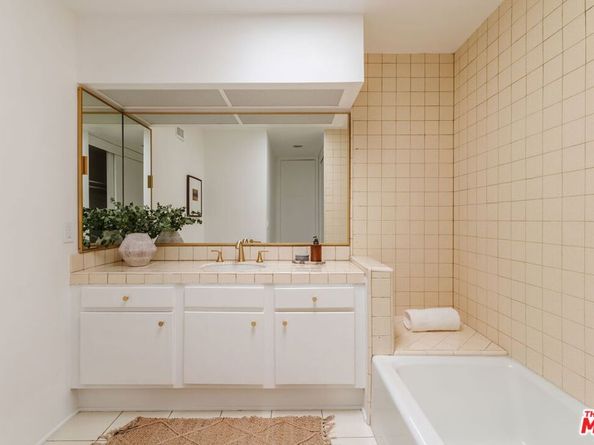 2227 Century Hill, Los Angeles CA 90067