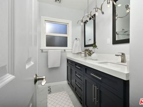 22025 De La Osa Street, Woodland Hills CA 91364