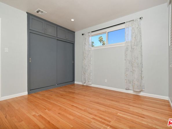 22025 De La Osa Street, Woodland Hills CA 91364