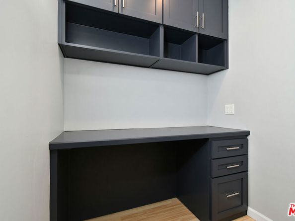 22025 De La Osa Street, Woodland Hills CA 91364