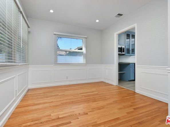 22025 De La Osa Street, Woodland Hills CA 91364