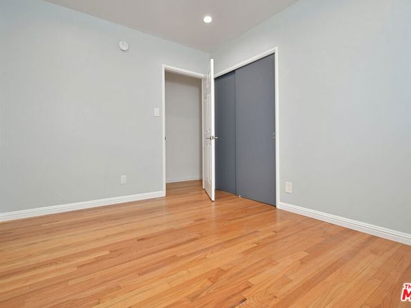22025 De La Osa Street, Woodland Hills CA 91364