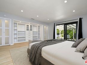22025 De La Osa Street, Woodland Hills CA 91364