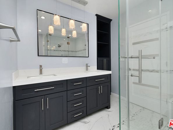 22025 De La Osa Street, Woodland Hills CA 91364