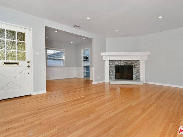 22025 De La Osa Street, Woodland Hills CA 91364