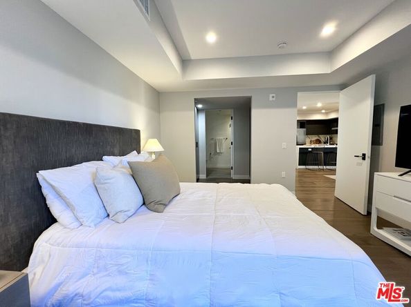 1017 N Croft Avenue 302, Los Angeles CA 90069